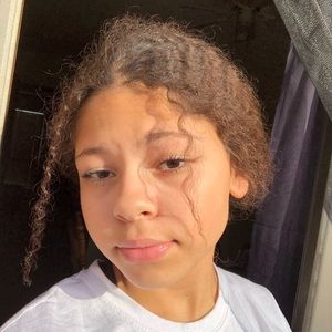 Meet your Posher, Mari